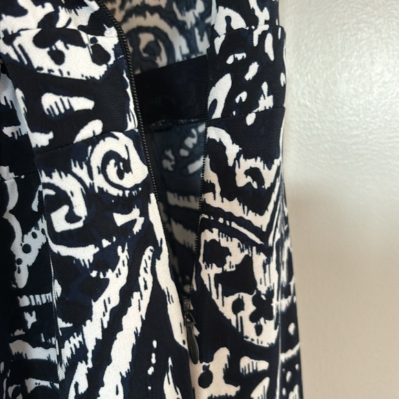 Women’s 12P Loft dress; side zipper - Picture 3 of 6